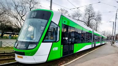  Linia Navetă 610 în Acțiune | Actualizare ora 17:57