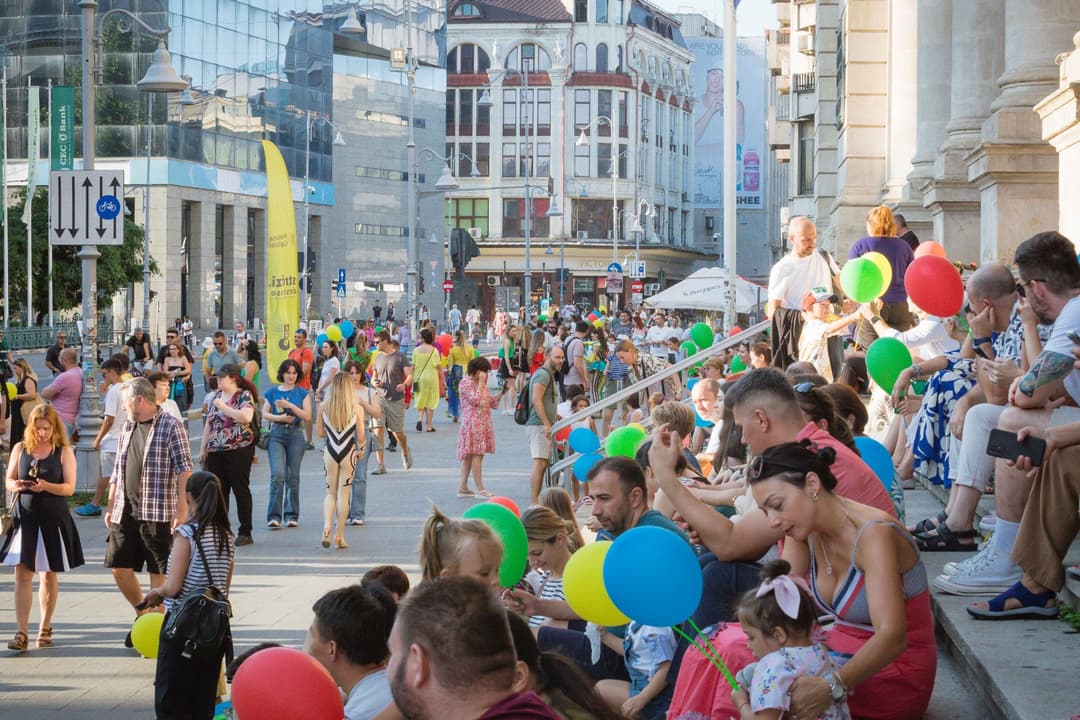 Artă, Muzică Live și Experiențe Interactive pe Calea Victoriei, Weekendul Acesta!