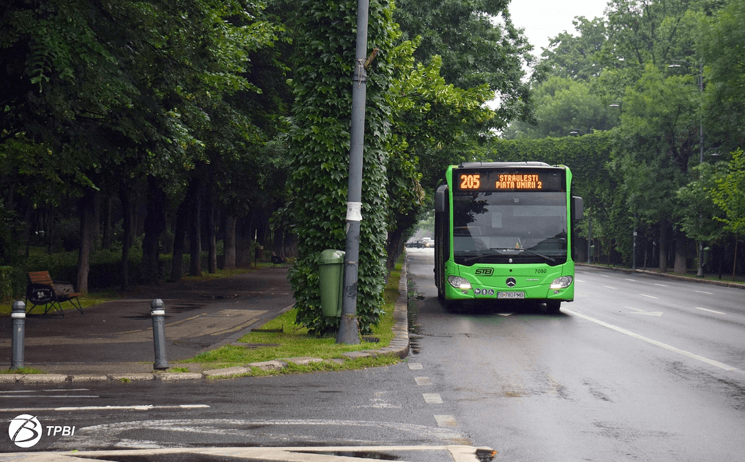 Linia 205 Traversează Bulevardul Dacia Weekend de Weekend (28 iunie - 12 octombrie 2025) Însoțind Evenimentul Străzi Deschise