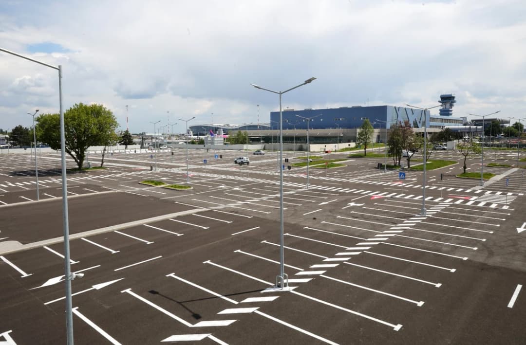 CNAB Inaugurează Noua Parcare la Aeroportul Henri Coandă și Începe Lucrările la Un Complex Supraetajat cu Peste 1.000 de Locuri