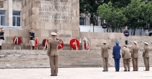  Evenimente Comemorative: Ceremonii Religioase și Militare de Ziua Eroilor pe 29 Mai - Programul Oficial Aprobat de Guvern