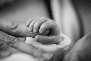 Înscrieri Deschise pentru Cursuri Gratuite de Educaţie Prenatală şi Postnatală în Bucureşti