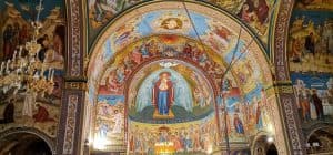  Rugăciuni și Omagii pentru Eroii Noștri în Lăcașurile Sfinte și Monumente Naționale