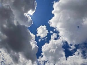  Cod Galben de Furtuni și Vânt! Meteorologii Atenționează Locuitorii Bucureștiului