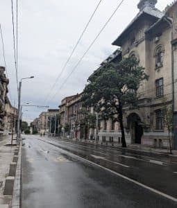  Duminică friguroasă și ploioasă în Capitală - Detalii meteo și temperaturi neobișnuite pentru această perioadă