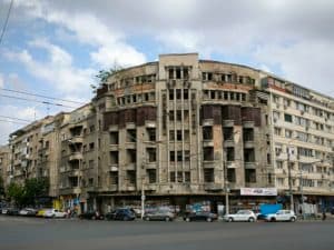  Trista Transformare a Hotelului Dunărea într-o Ruină Emblematică din București