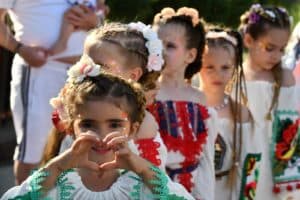  Festivalul Magnific al Florilor din România, Debut pe 30 Mai la 16.00! Descoperă Magia Naturii și Distracția!