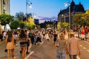 animații, acrobații și ateliere la Străzi Deschise – București pe Calea Victoriei, acest weekend!