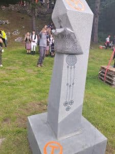 Regina Maria, comemorată printr-o bornă-simbol la Castelul Bran pe noul traseu Via Transilvanica