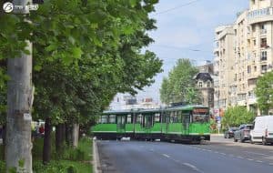  Călătorie asigurată de liniile navetă 604, 636 și 640 în București.