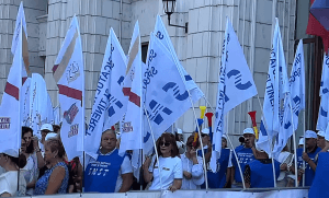 Protest de două ore în faţa Ministerului Mediului, Apelor şi Pădurilor!