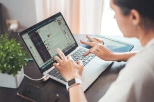 Provocări și sfaturi esențiale pentru a naviga piața muncii moderne și competitive din 2023.