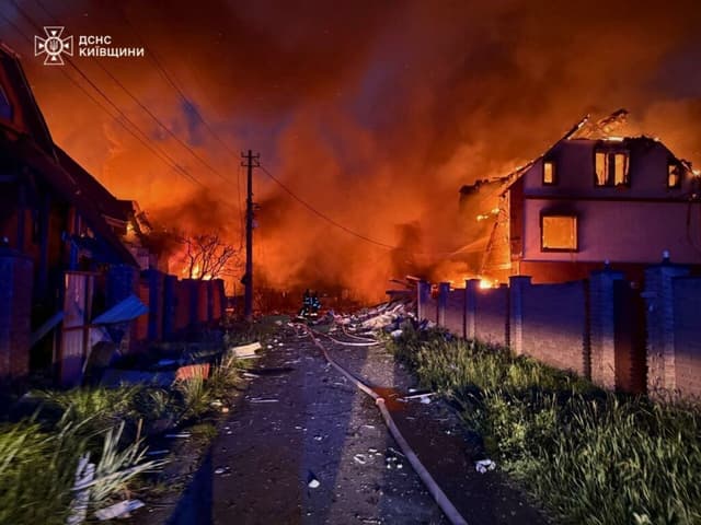Un spital și mai multe locuințe, avariate de drone ucrainene în regiunea Kursk din Rusia