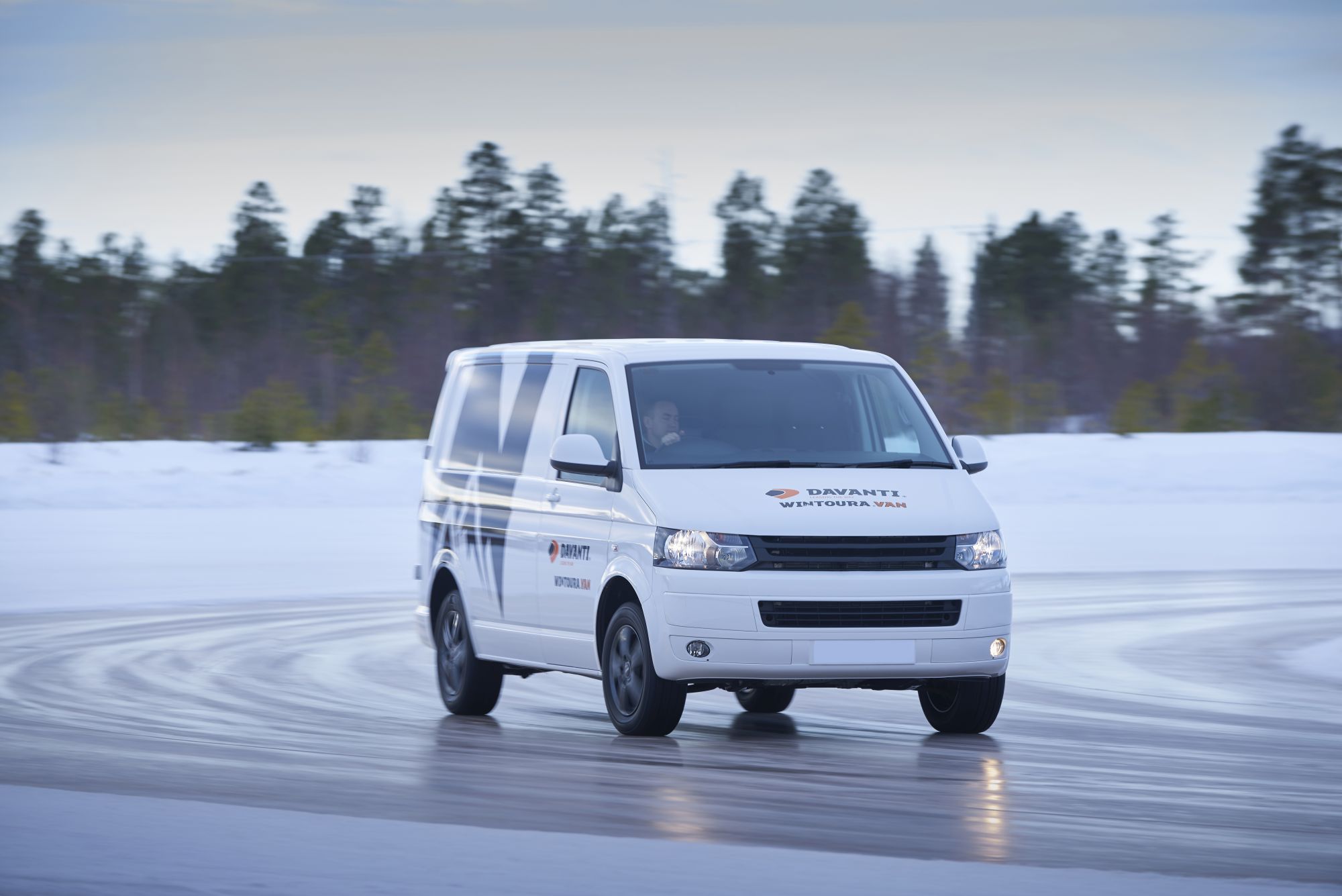 Riscurile la care vă expuneți dacă mergeți cu roțile dezechilibrate