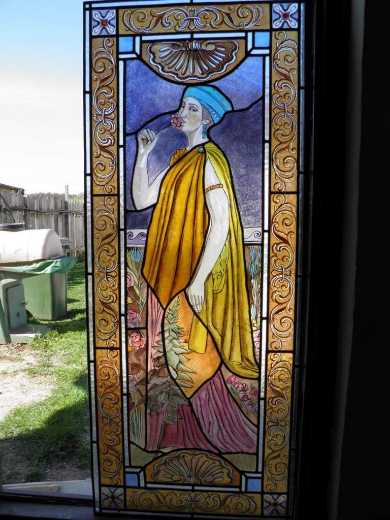 Gabriela Velea și Vasile Pușcălău lansează un nou atelier de sticlă și vitraliu în București, cu sprijinul platformei VITRALIER