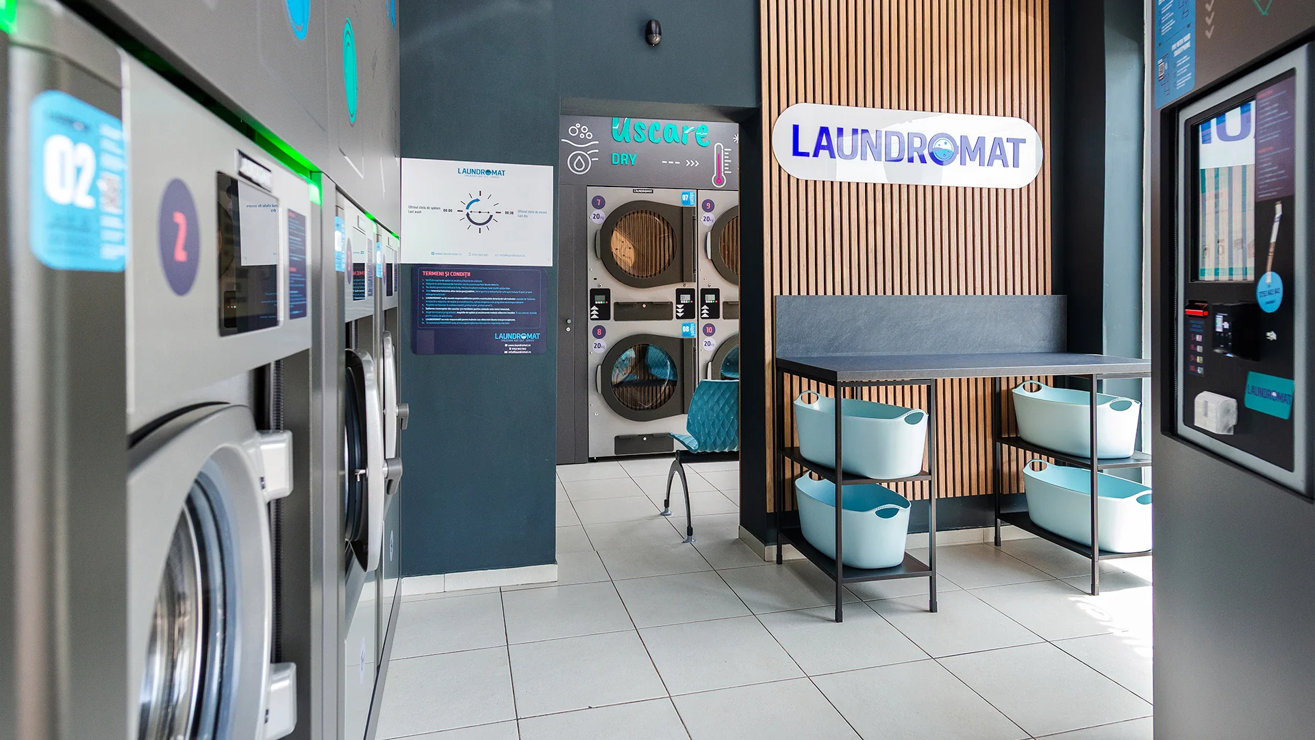 Top Locații Laundromat în București: Unde poți spăla rapid în timp ce savurezi o cafea